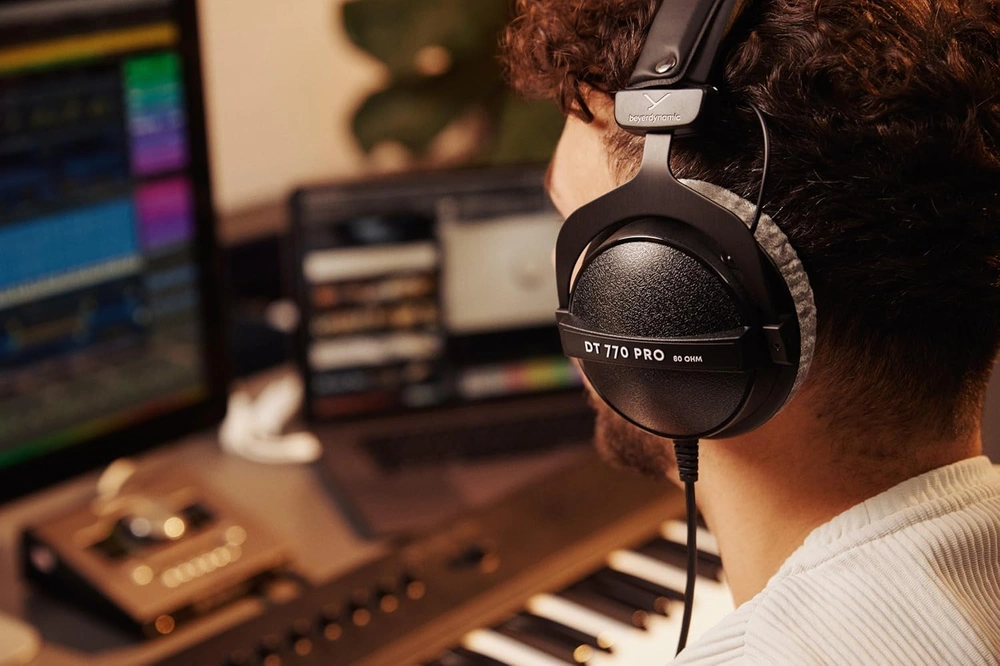 Beyerdynamic DT 770 PRO (80 Ohm) Stüdyo Referans Kulaklığı | Sesçi